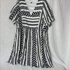 Old Navy Black and White Geometric Midi Dress
